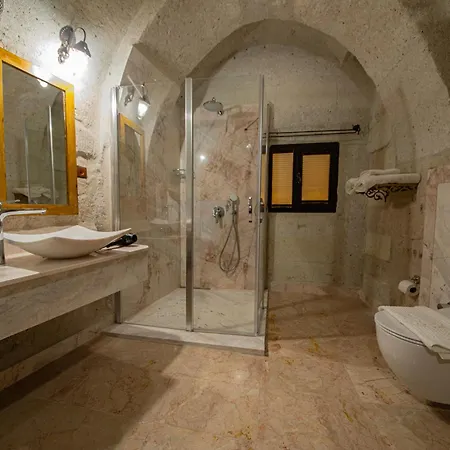 Ares Cave מלון 4*
