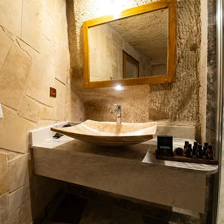 Ares Cave 4* גורמה