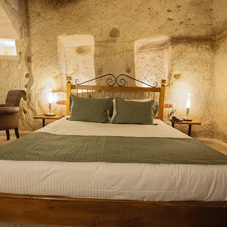 Ares Cave 3*
