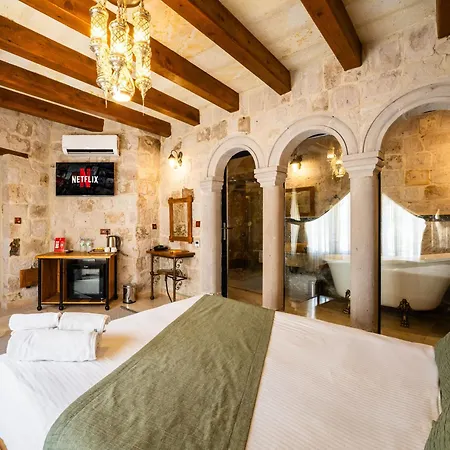 Hotel Ares Cave