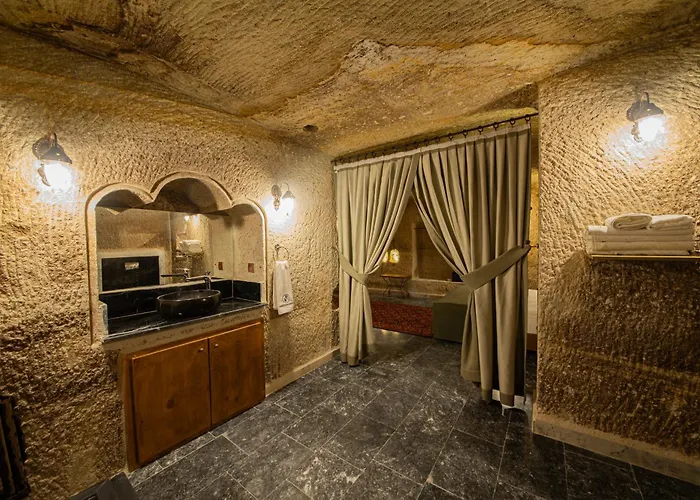 Hotel Ares Cave *