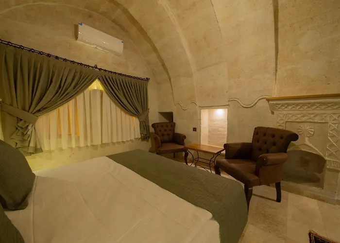 Hotel Ares Cave *