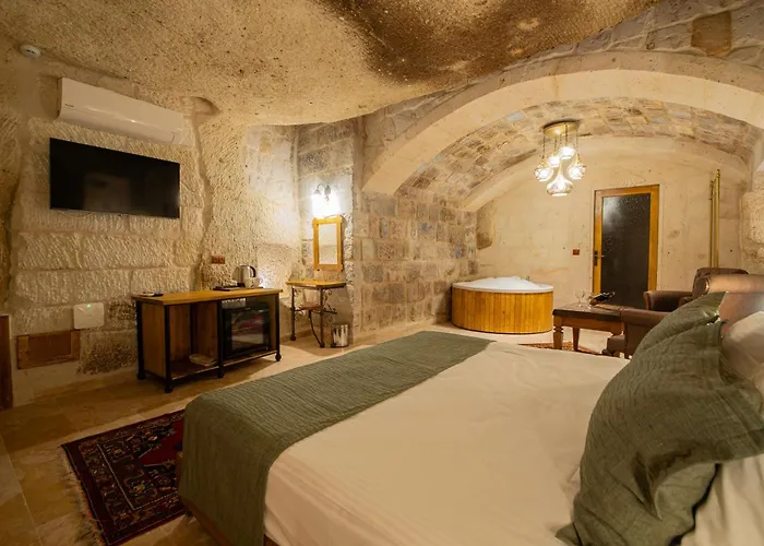 Hotel Ares Cave
