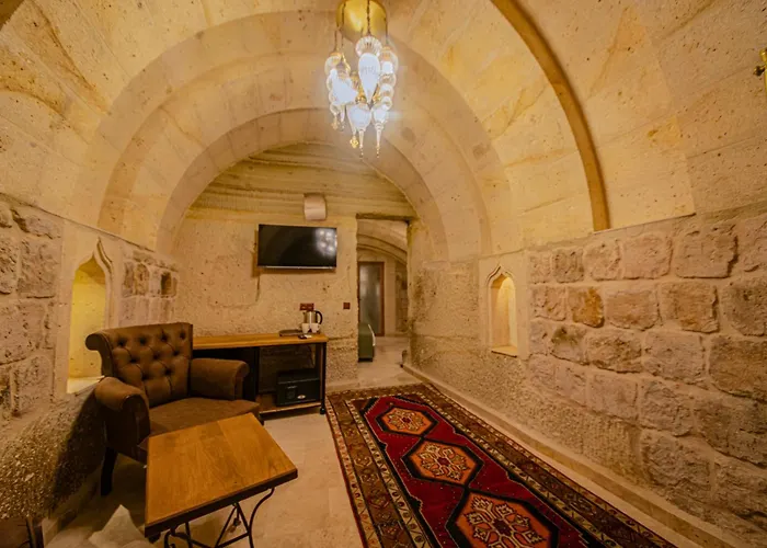 Ares Cave Hotel *